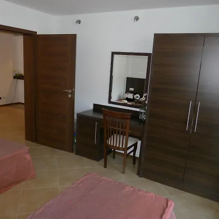 Апартамент Marina Sea View *