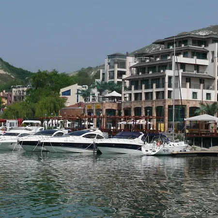 Апартамент Marina Sea View