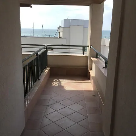 Апартамент Marina Sea View